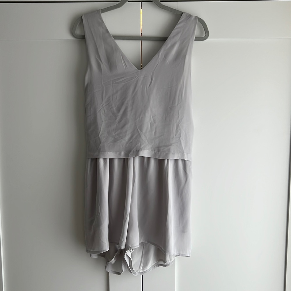 New with tag gray romper